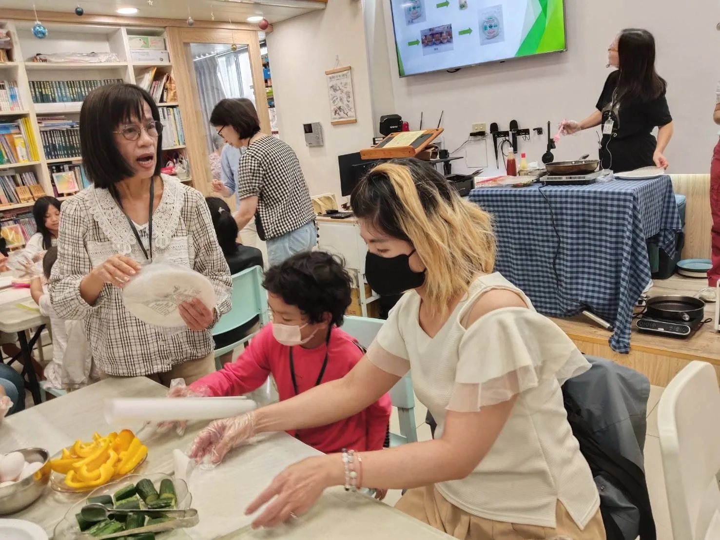 11老師來發米紙