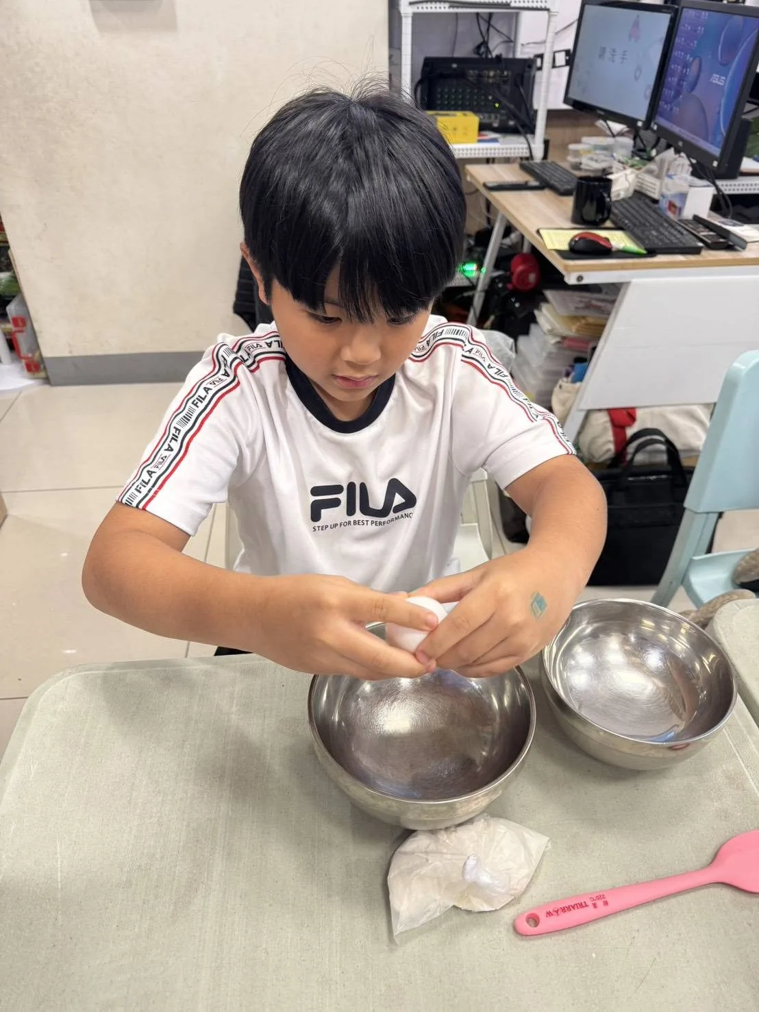 5嘗試分開蛋白蛋黃